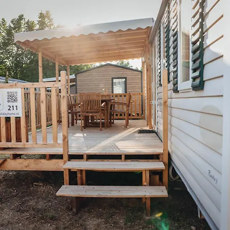 אתר קמפינג The Holidayhome, Argles Sur ארגלס-סור-מר