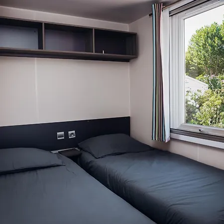 Camping The Holidayhome, Argles Sur *