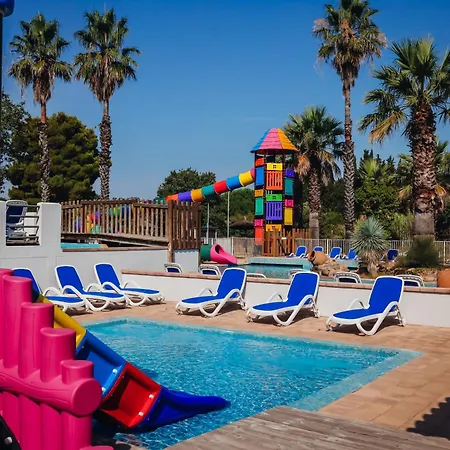 אתר קמפינג The Holidayhome, Argles Sur ארגלס-סור-מר