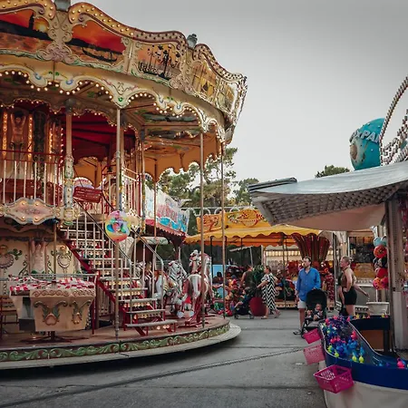 The Holidayhome, Argles Sur אתר קמפינג ארגלס-סור-מר