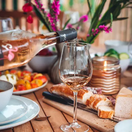 אתר קמפינג The Holidayhome, Argles Sur ארגלס-סור-מר