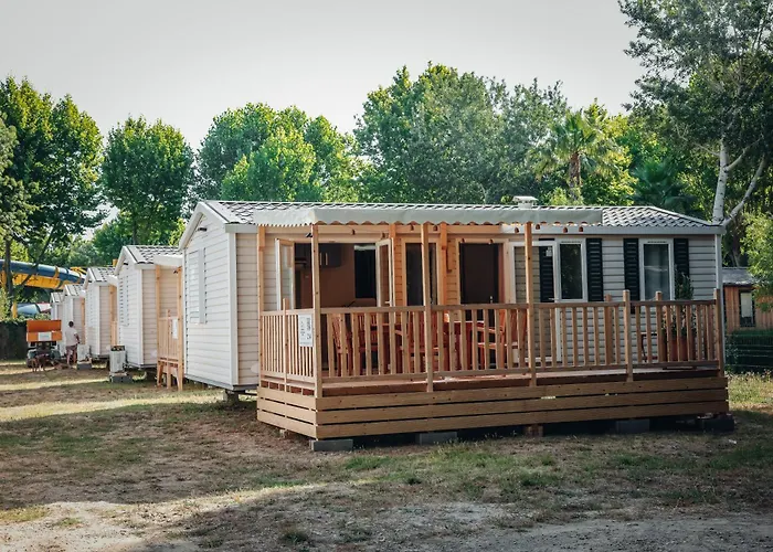 캠프장 The Holidayhome, Argles Sur 아르젤레쉬르메르