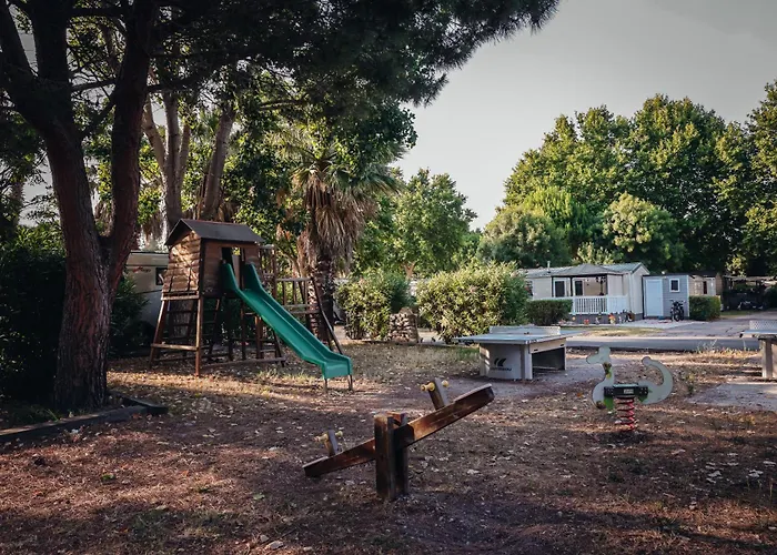 The Holidayhome, Argles Sur *